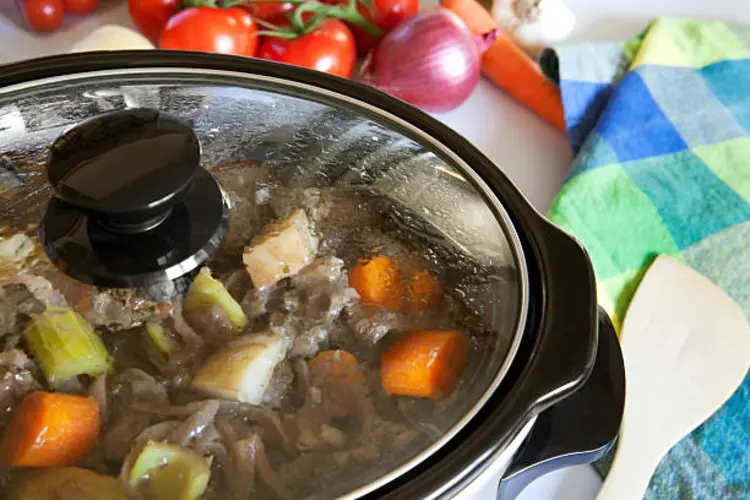 Cuma Punya Panci Listrik? Ini Dia 5 Ide Makanan Simpel yang Bisa Kamu Masak Tanpa Ribet!