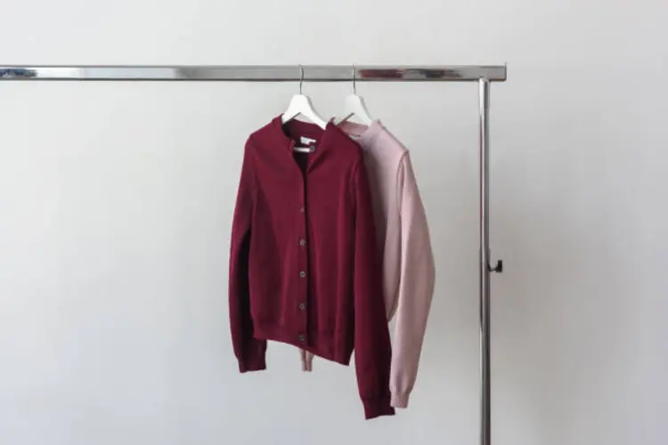 Mengenal 5 Jenis Bahan Cardigan yang Nyaman Sesuai Kebutuhan