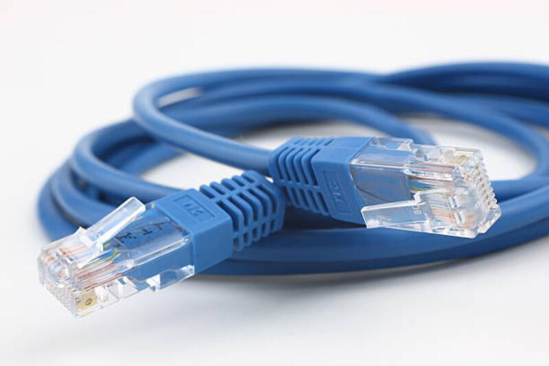 colokan sambungan jaringan - ethernet cable instalation potret stok, foto, & gambar bebas royalti