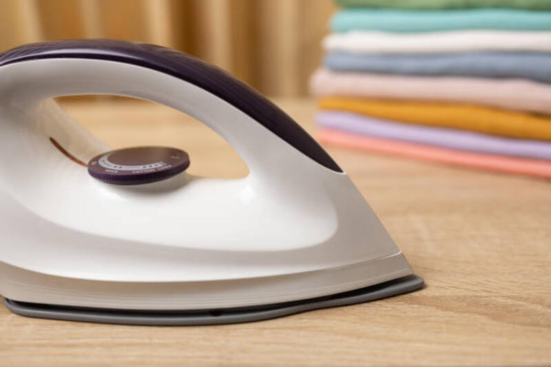 ironing-clothes.jpg (612×408)