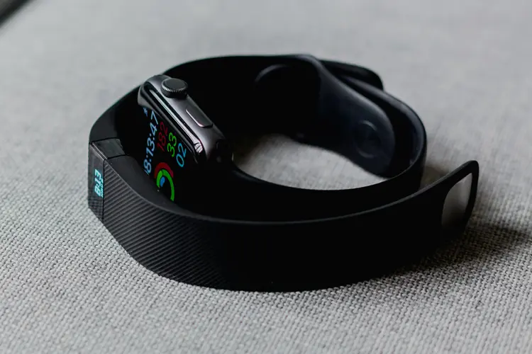 Murah Tapi Bikin Bingung! Smartband vs Smartwatch 300 Ribuan