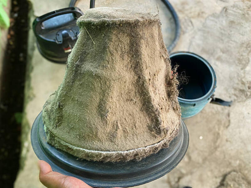 vacuum cleaner filter filled with dust and dirt - filter vacuum cleaner stock pictures, royalty-free photos & images