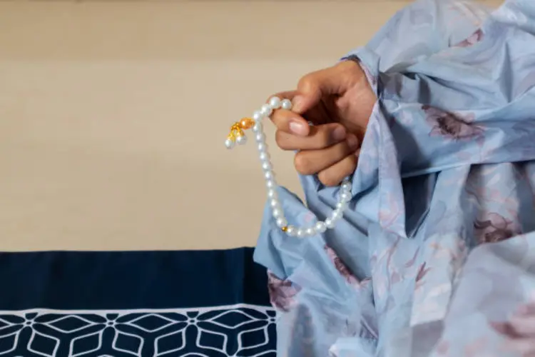 Mukena Mini Cocok Dijadikan Hadiah Spesial Orang Tersayang, Ini Alasannya