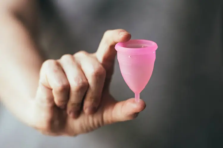Mau Pakai Menstrual Cup? Pahami Keuntungan dan Kekurangannya