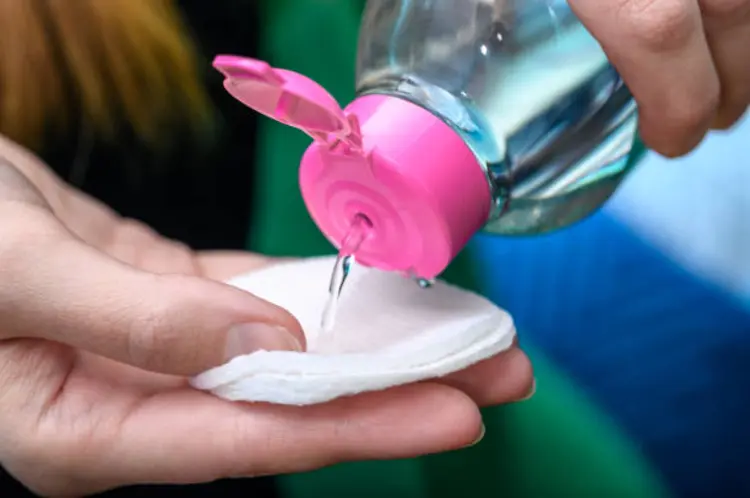 Sering Salah? Ini Tips Pilih Micellar Water Sesuai Tipe Kulit