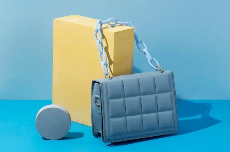 5 Model Tas Wanita Unik yang Bisa Jadi Statement Fashion