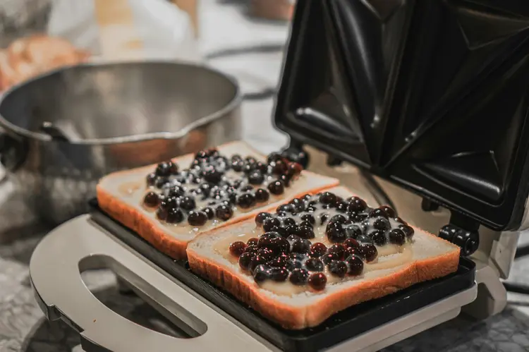 Toaster Bukan Cuma Buat Roti! Ini Fungsi Lainnya yang Jarang Orang Tahu
