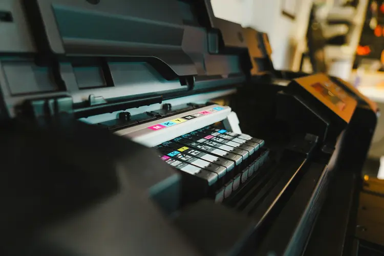 Dompet Kering Gara-gara Tinta Printer? Ini Fakta yang Nggak Pernah Kamu Tahu!