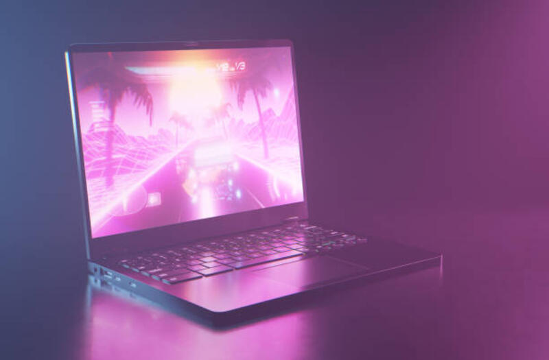 laptop-gaming-portabel-dengan-game-balap.jpg (612×402)