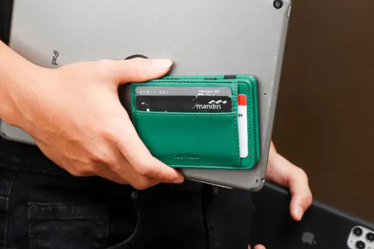 Goodbye Dompet Gendut! Cartiera Gala Wallet, Dompet Paling Stylish dan Praktis