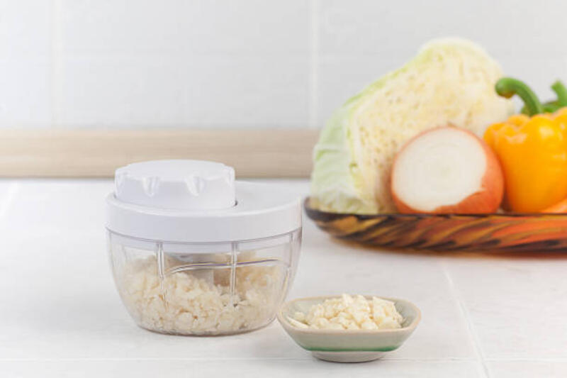 blender mini atau mesin pemotongan - penggiling bawang potret stok, foto, &amp; gambar bebas royalti