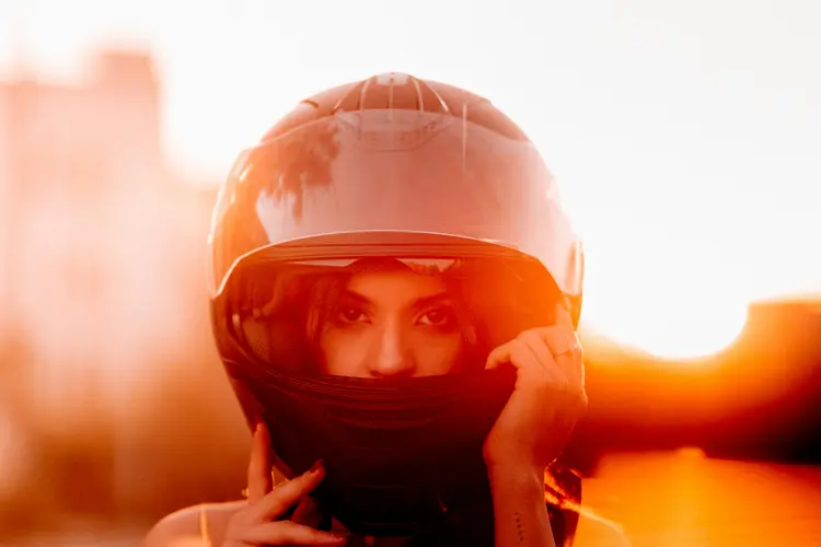 Helm Bau dan Kusam? Ternyata Cara Ngerawatnya Gampang Banget