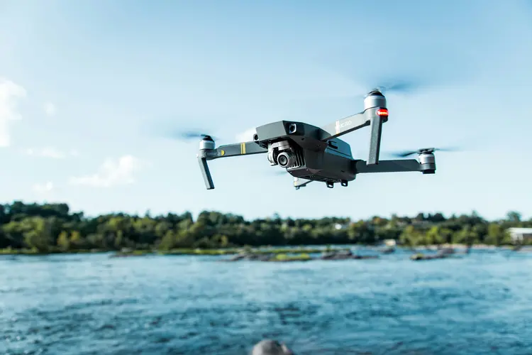 Nyesel Kalau Gak Punya! Ini 5 Momen Liburan yang Bakal Lebih Keren Pakai Drone