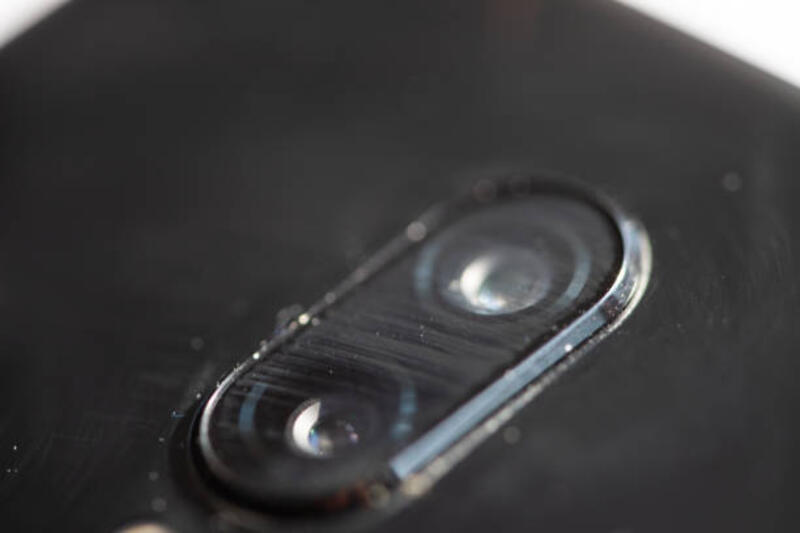 kamera kembali dari smartphone - tempered glass kamera hp potret stok, foto, &amp; gambar bebas royalti