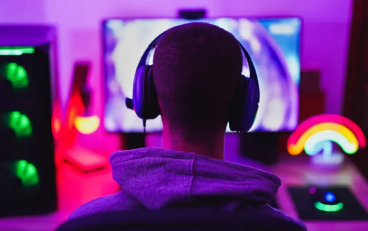 Dear Gamers, Begini Cara Pakai Headset Gaming Agar Nyaman Dipakai Lama