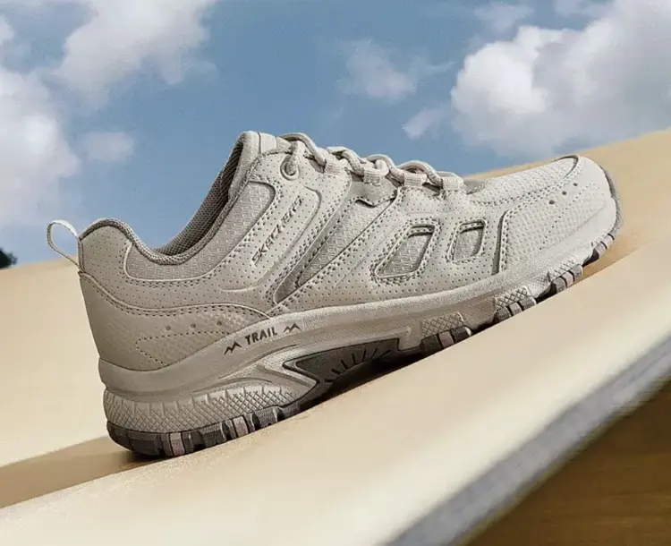 Sepatu lari Skechers: perpaduan sempurna antara kenyamanan dan teknologi, membuka pengalaman lari ba