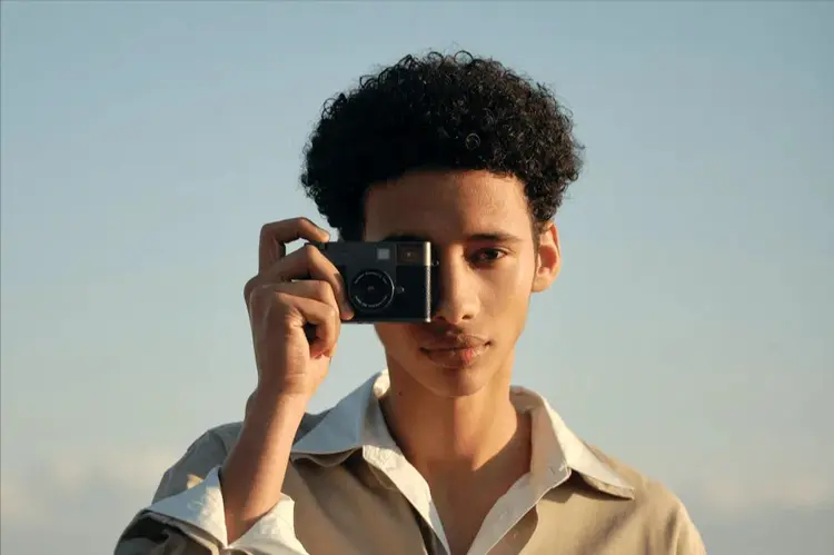 Half-Frame is Back! Mengulas Fujifilm X-half, Kamera Digital dengan Jiwa Analog