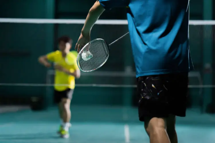 Tips Memilih Raket Badminton Baru Agar Nyaman dan Maksimal