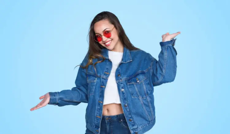 5 Tips Pilih Model Jaket Jeans Wanita agar Sesuai Bentuk Tubuh