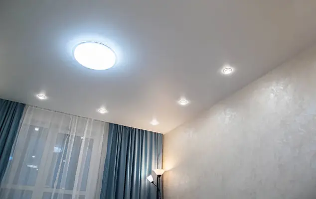 Lampu Gantung Bikin Ruangan Terkesan Penuh dan Sempit? Saatnya Ganti ke Lampu Plafon Minimalis!