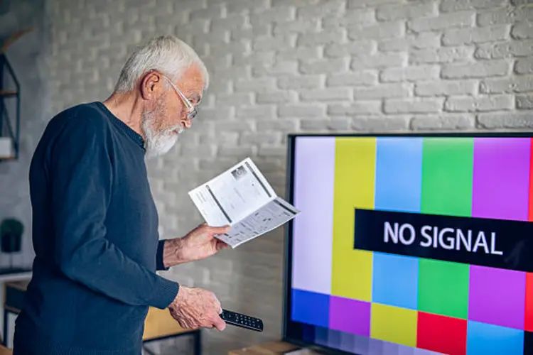 TV Digital Nggak Ada Sinyal? Tenang, Ini Dia Penyebab dan Cara Mudah Mengatasinya!