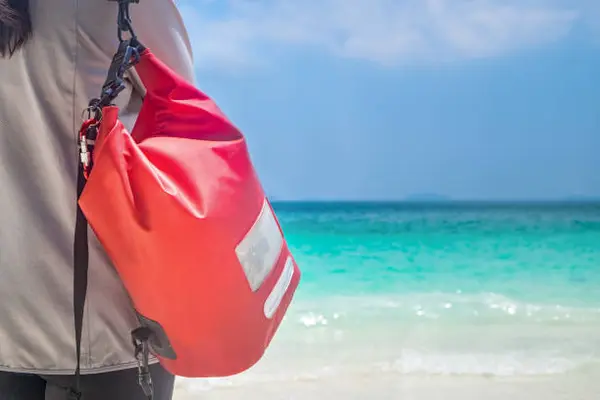 Pecinta Alam Wajib Punya Dry Bag, Tas Praktis yang Anti Air