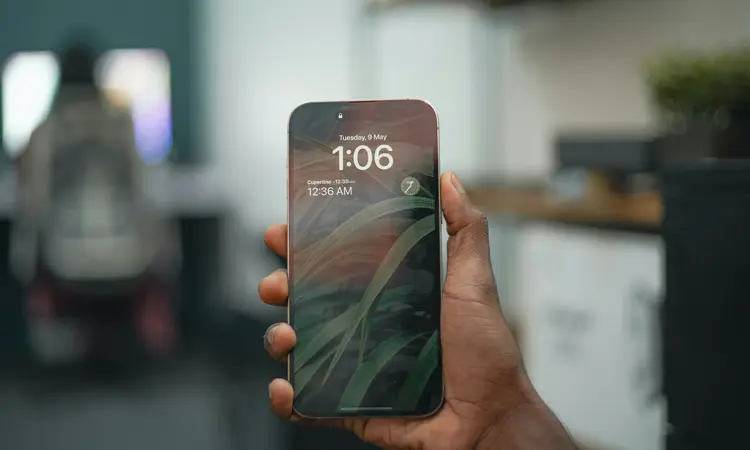 iPhone 14 Sudah Premium, Perlu Case dan Tempered Glass Lagi? Jawabannya Bukan Sekedar "Ya"