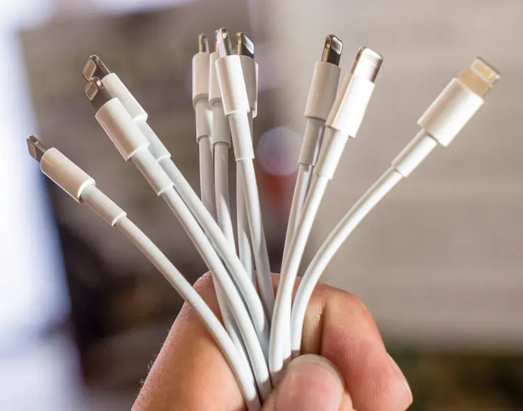 Kabel Lightning Masih Relevan? Kenapa Kamu Butuh USB-A ke Lightning di Era Type-C