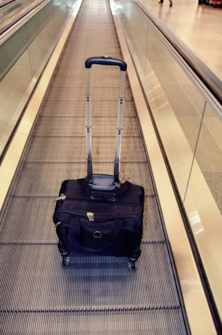 Cara Menata Barang di Tas Travel Trolley agar Muat Banyak dan Tetap Rapi