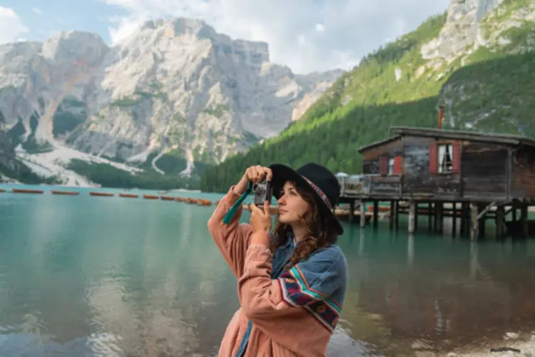 5 Tips dan Trik Foto Aesthetic Pakai Kamera Pocket Digital