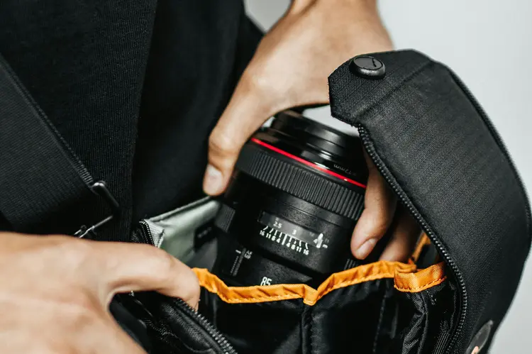 Tas Kamera Mini, Investasi Penting untuk Hobi Fotografi Kamu!