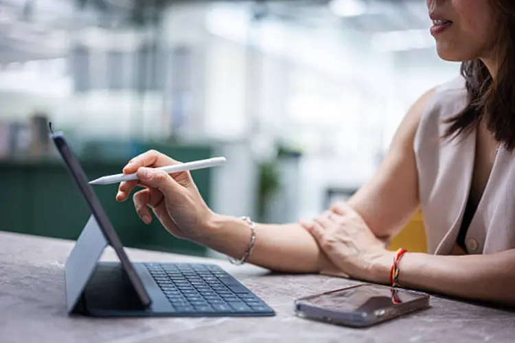 5 Kebiasaan Buruk yang Bikin Stylus Pen Kamu Cepat Rusak