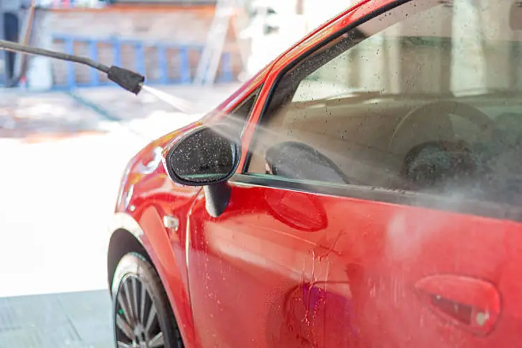 6 Tips Menggunakan Pistol Air Portable untuk Cuci Motor dan Mobil