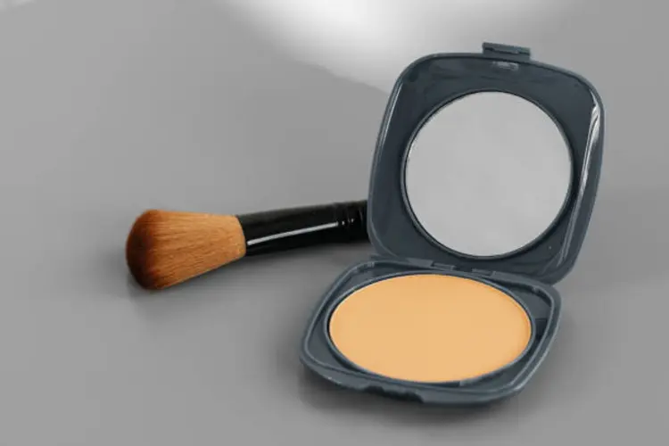 5 Tips Cerdas untuk Mencapai Riasan Wajah yang Halus dan Tahan Lama