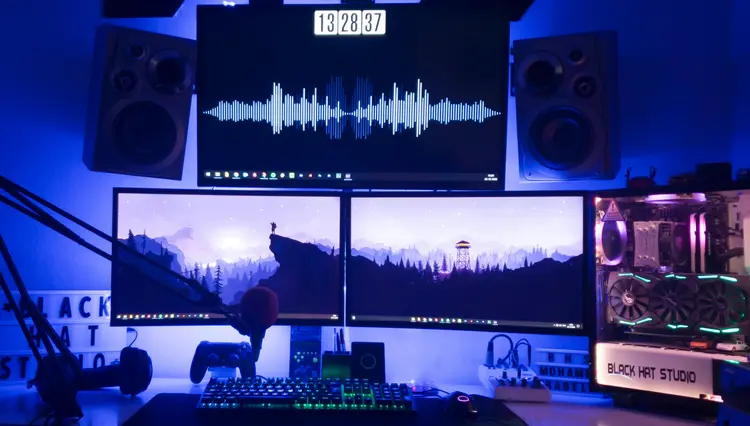 Simak! Ini Alasan Kenapa Mic Headset Biasa Nggak Cukup Buat Gamer Serius
