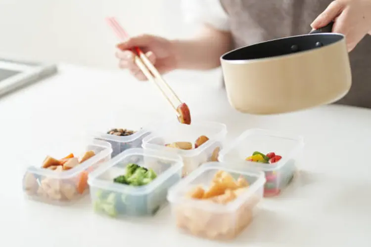 Ditinggal Pergi Beberapa Hari, Makanan di Rumah Harus Diapakan?