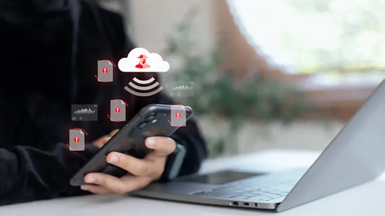 Chat dan Data Kita di HP Bisa Bocor Tanpa Kita Sadari, Kamu Sadar Nggak?